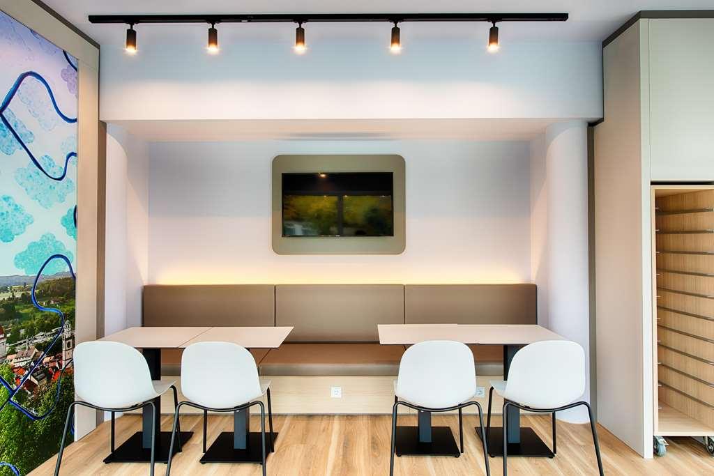 B&B Hotel Ravensburg Seengen Restoran gambar